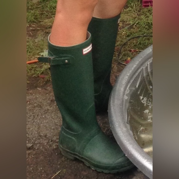 Hunter Original Tall Matte Green Rainboots - Picture 4 of 11